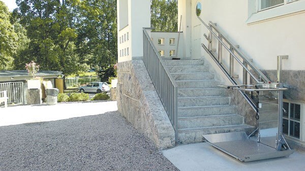 Plateforme monte-escalier chez un particulier